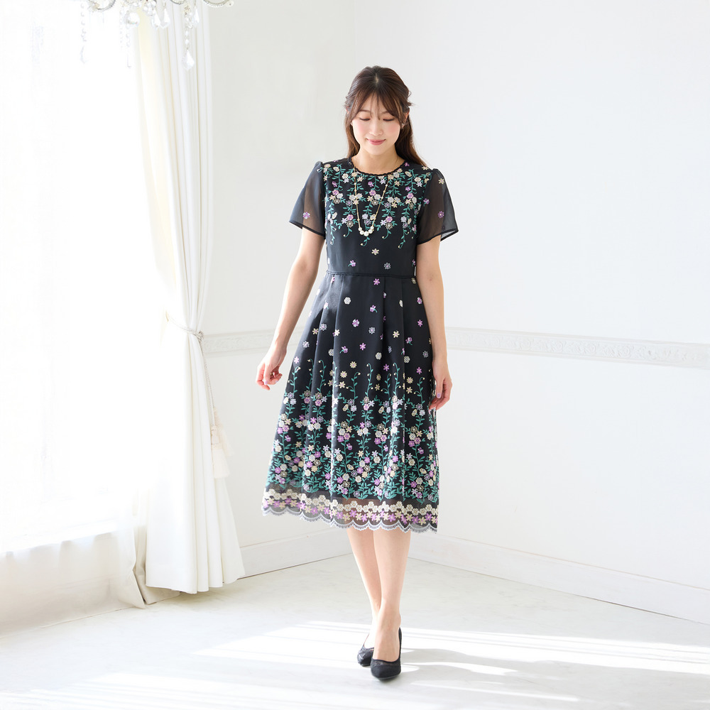 オーガンジー吹上刺繍ワンピース1