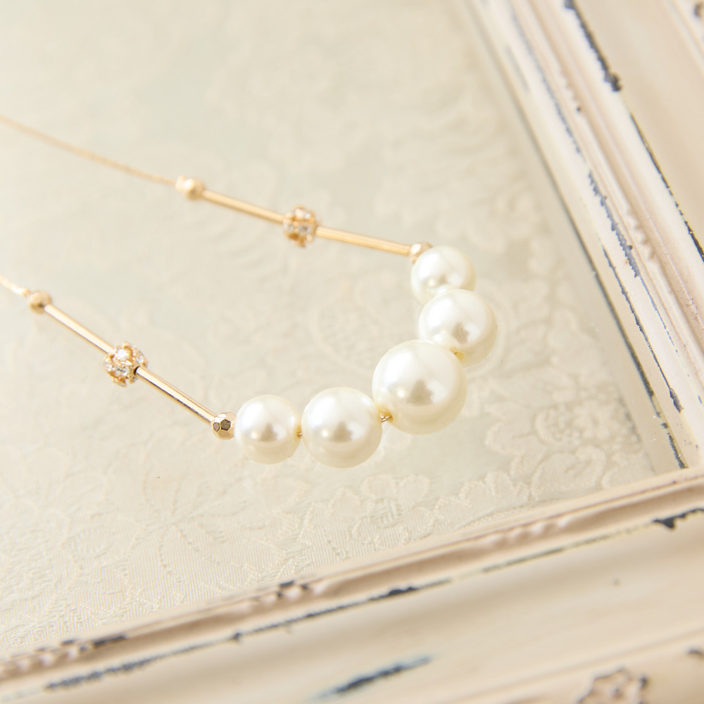 パール調ビーズゴールドシンプルネックレス1