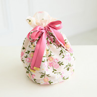 刺繍巾着バッグ