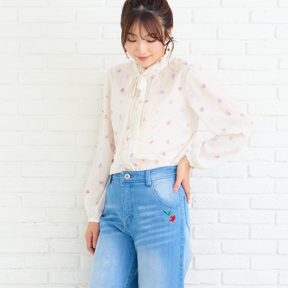 ハートプリントリボンタイブラウス