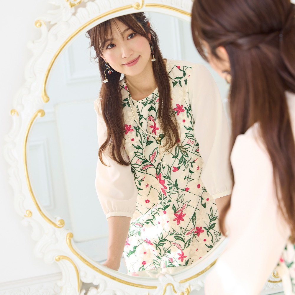 チェック＆フラワー刺繍ワンピース