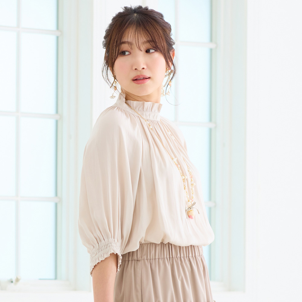 フリルバンドカラーブラウス