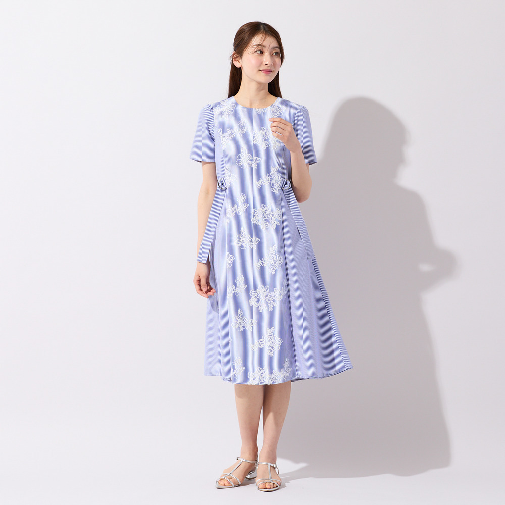 リボンベルト付きフラワー刺繍ストライプワンピース