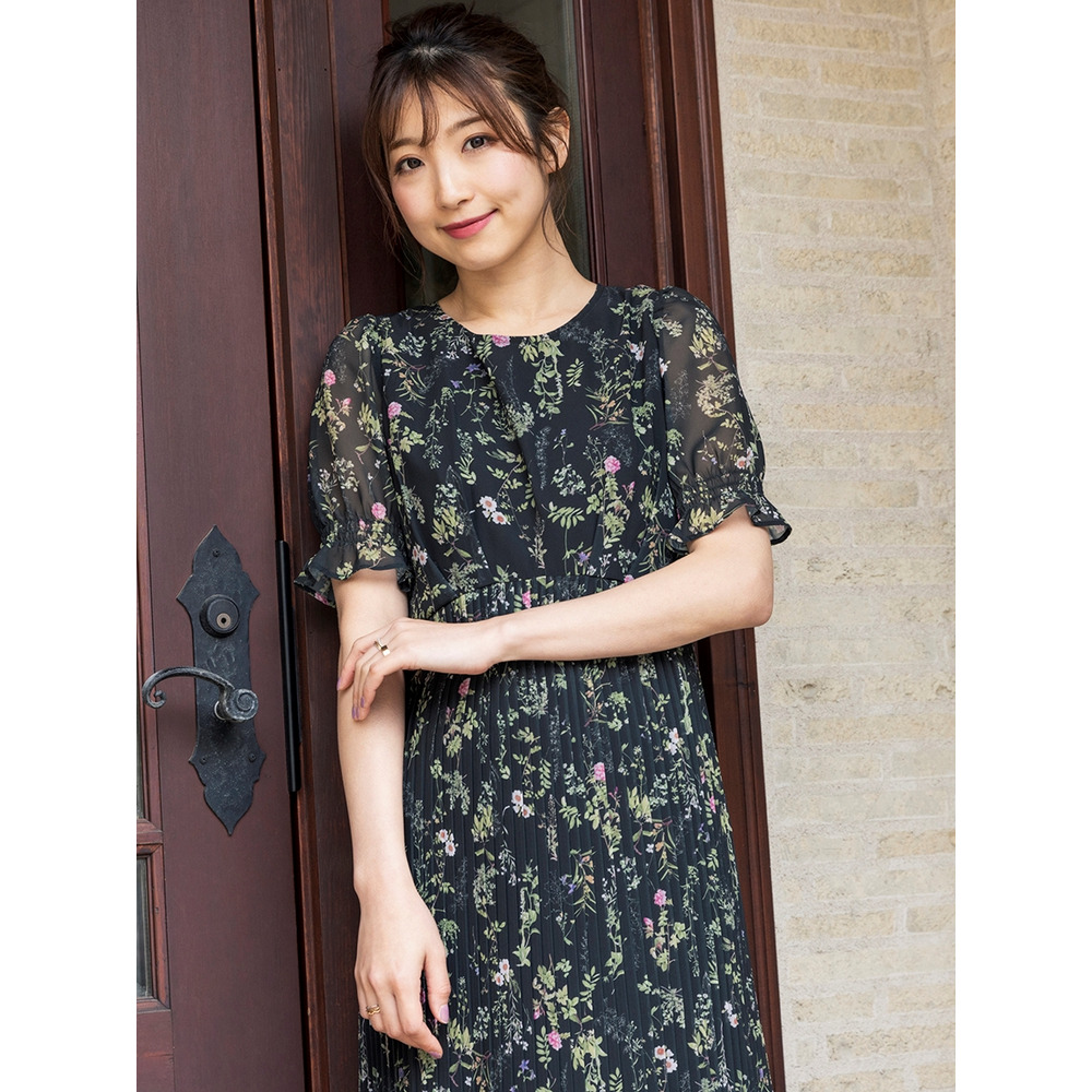 【7/22(金)値下げ分】ボタニカルプリントプリーツワンピース / 大きいサイズ ローズティアラ1