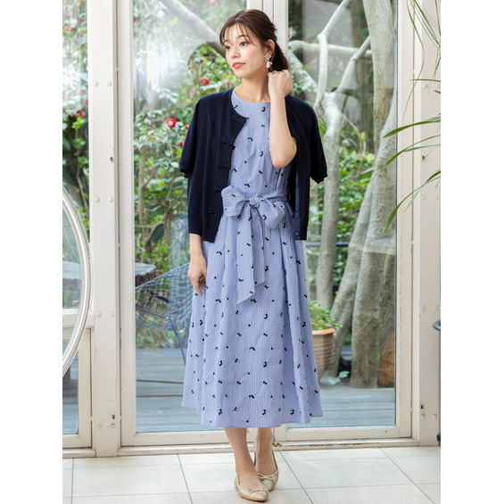 ・Hand wash OK 小さなチェリー刺繍にストライプとギンガムチェックが夏らしいフィット＆フレアシルエットのワンピース。 肩のラインが出すぎないように計算されたパターンでオトナ女子でも着やすいノ