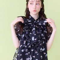 にゃんこプリントブラウス