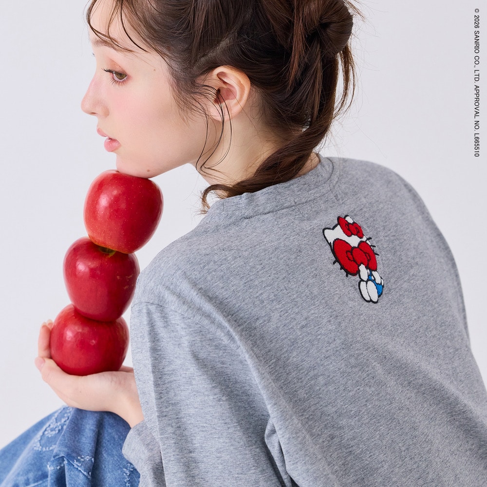 【HELLO KITTY】　ハローキティ　サガラ刺繍ロングスリーブカットソー