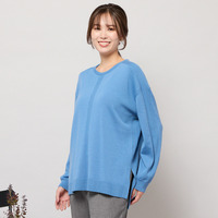 ワンカラー・サイドスリットニットトップ