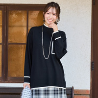 パッチポケット付きハイネックニット