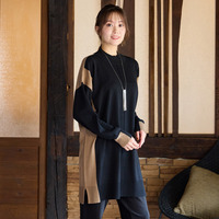 バイカラー配色・チュニック丈ハイネックニット