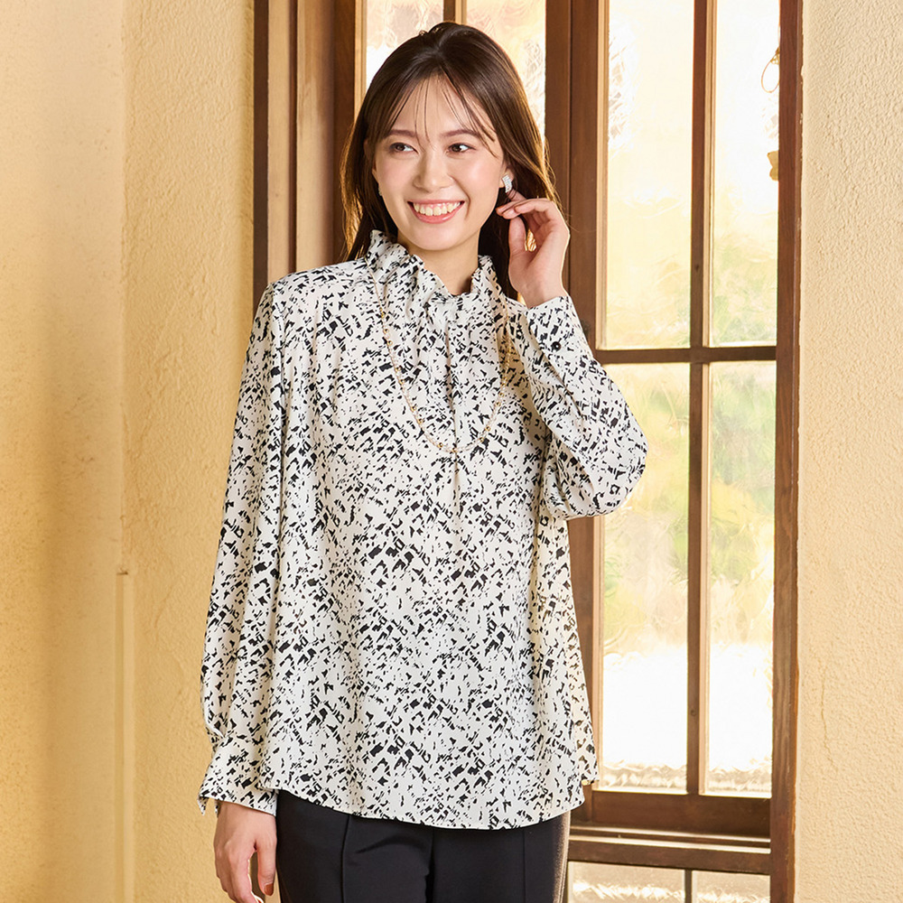 【手洗いOK・吸水・速乾・接触冷感】ギャザー・ハイネックブラウス1