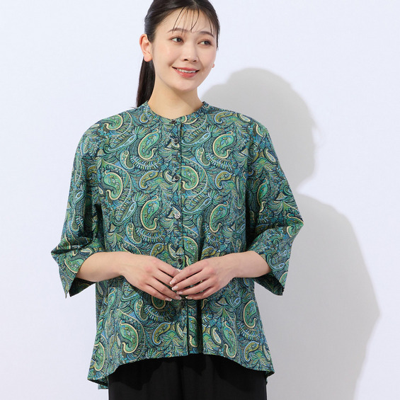 ■商品紹介■ 【大きいサイズ】【L/LL/3Lサイズ】【洗える】 ◆夏の羽織りにおすすめ！美しいリバティプリントのシャツ◆ 生地に凹凸感があり、肌との接触面が少なく涼やかな羽織り心地が人気の綿ローンの