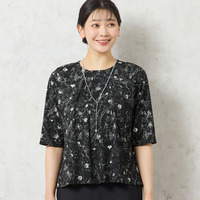 【洗える・日本製】モノトーンフラワーチュールTシャツ