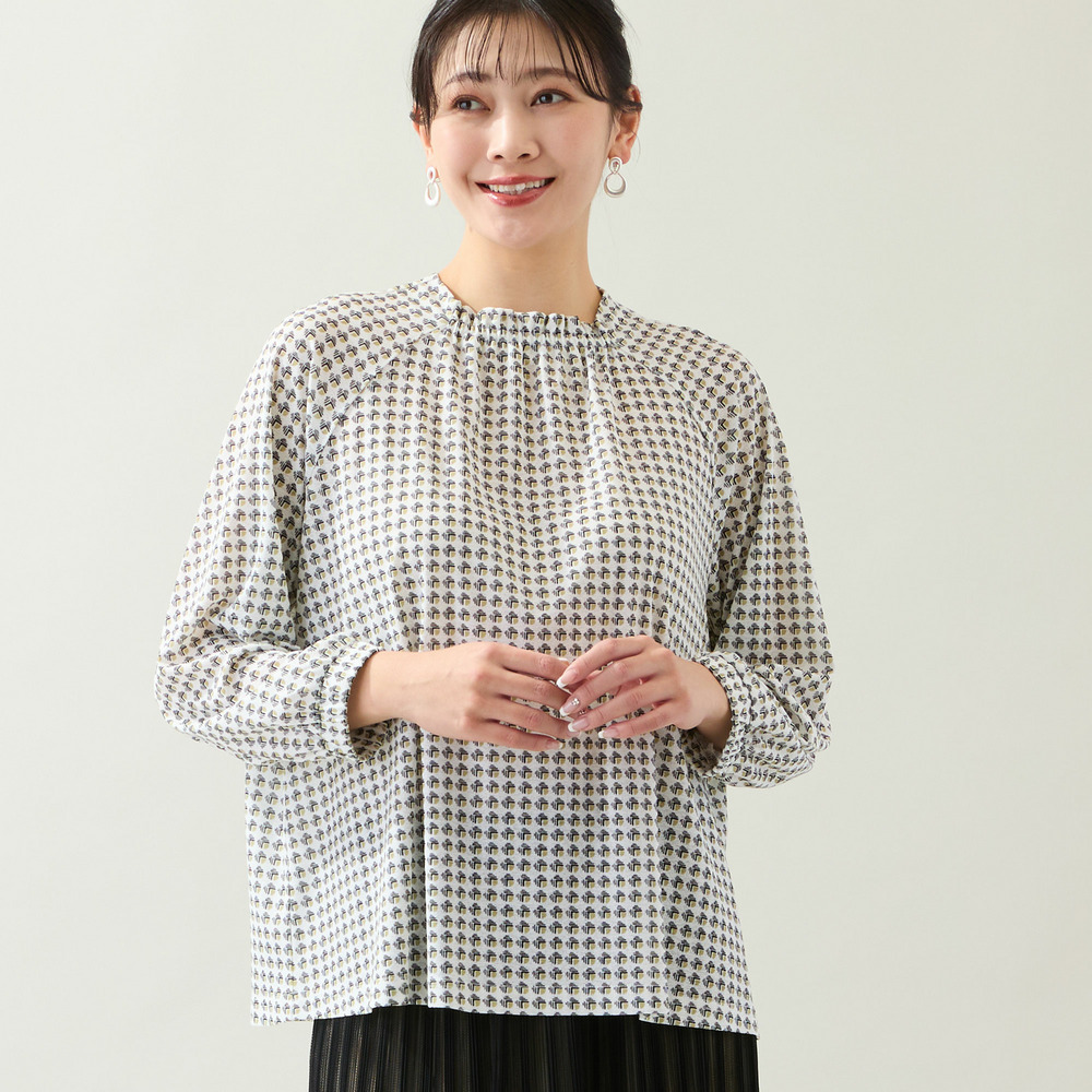 【洗える・L～4Lサイズ】幾何柄ギャザーブラウス