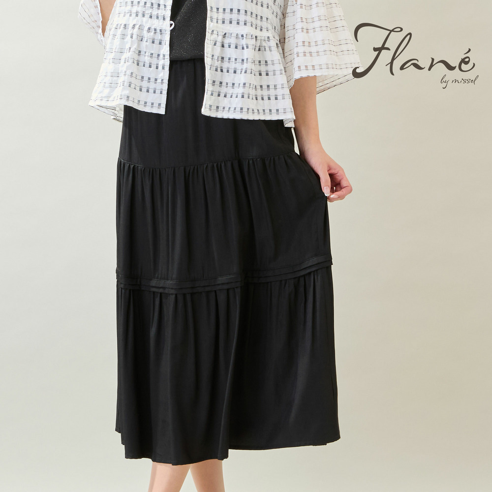 【洗える・M～3Lサイズ】ティアードスカート（ブラック）