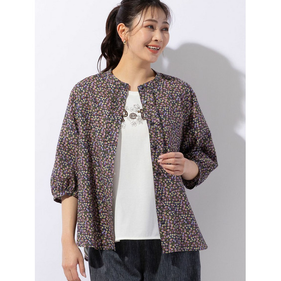 ■商品紹介■ 【大きいサイズ】【L/LL/3Lサイズ】【洗える】 ◆上品な甘さが漂うリバティプリントのシャツ◆ 国内の生地メーカー「北高」とリバティファブリックスが協業した生地を使用。 軽やかな風合い