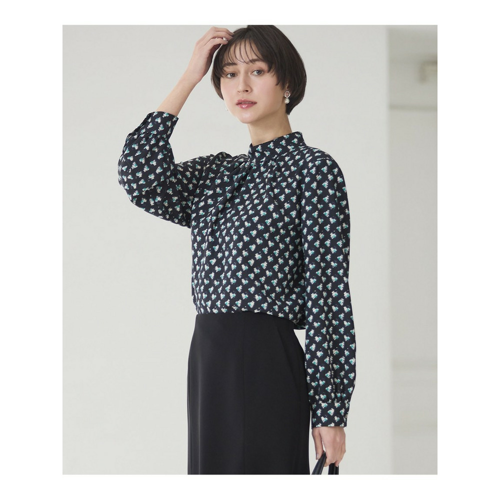 モダンアートプリントギャザーブラウス