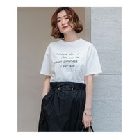 リラクシーシルエット メッセージ ロゴTシャツ