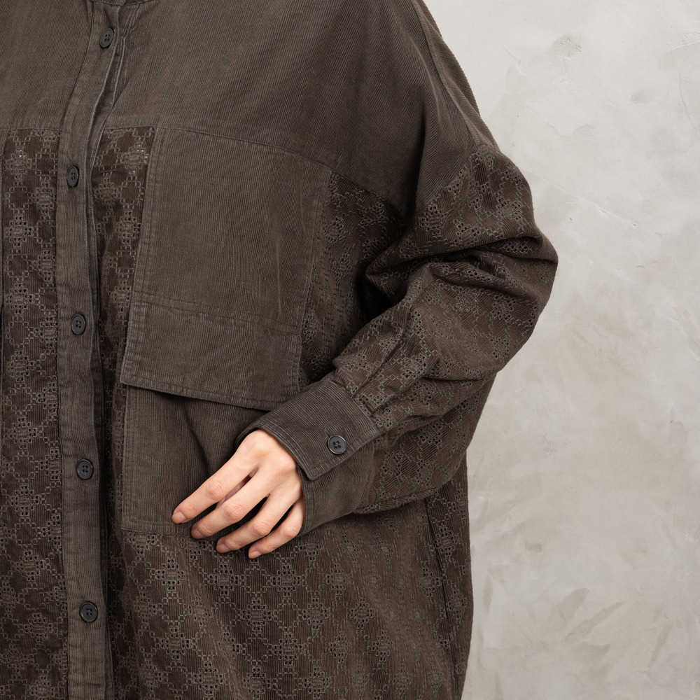 21号(6L~) コーデュロイエンブロイダリーシャツ17