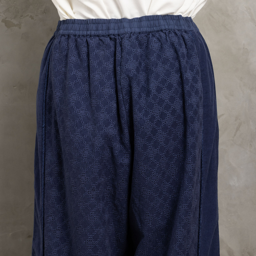 21号(6L~) コーデュロイエンブロイダリーパンツ21