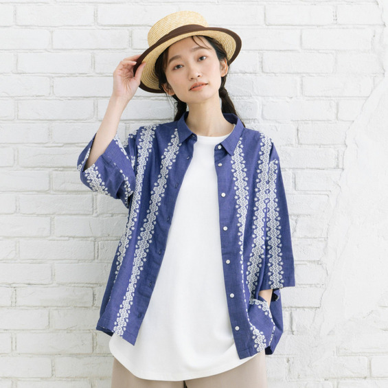 【大きいサイズ】 15号(3L) エンブロイダリーレースデニムシャツ【アリノマ/Alinoma】 【大きいサイズ】 15号(3L) エンブロイダリーレースデニムシャツ【アリノマ/Alinoma】