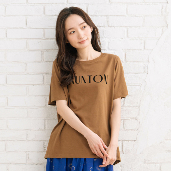 【sabstreet bis】【web限定】【大きいサイズ】 15号(3L) フロッキーロゴTシャツ【アリノマ/Alinoma】 【sabstreet bis】【web限定】【大きいサイズ】 15号(3L) フロッキーロゴTシャツ【アリノマ/Alinoma】