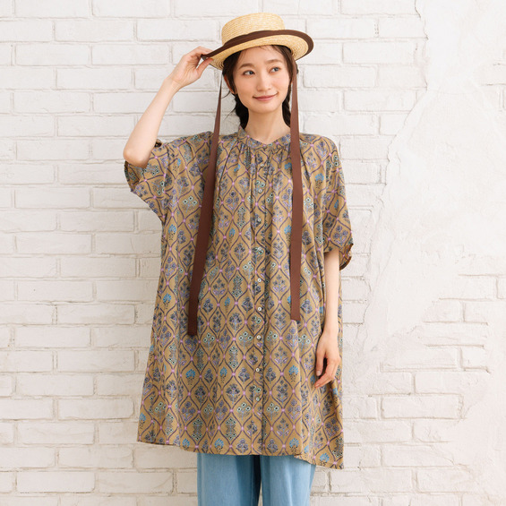 15号(3L) フラワータイルプリントチュニック【アリノマ/Alinoma】 15号(3L) フラワータイルプリントチュニック【アリノマ/Alinoma】