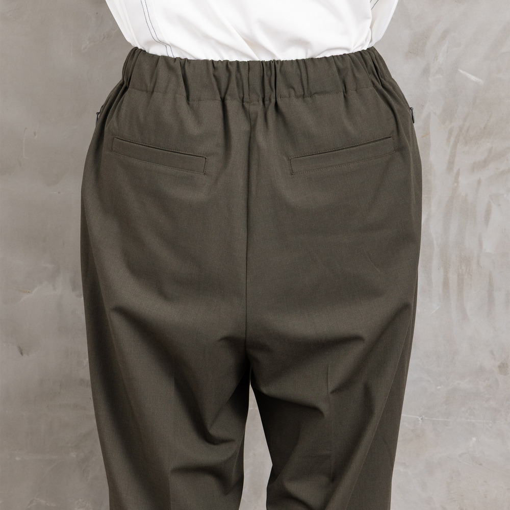 21号(6L~) トロピカルウールセンタープレステーパードパンツ15