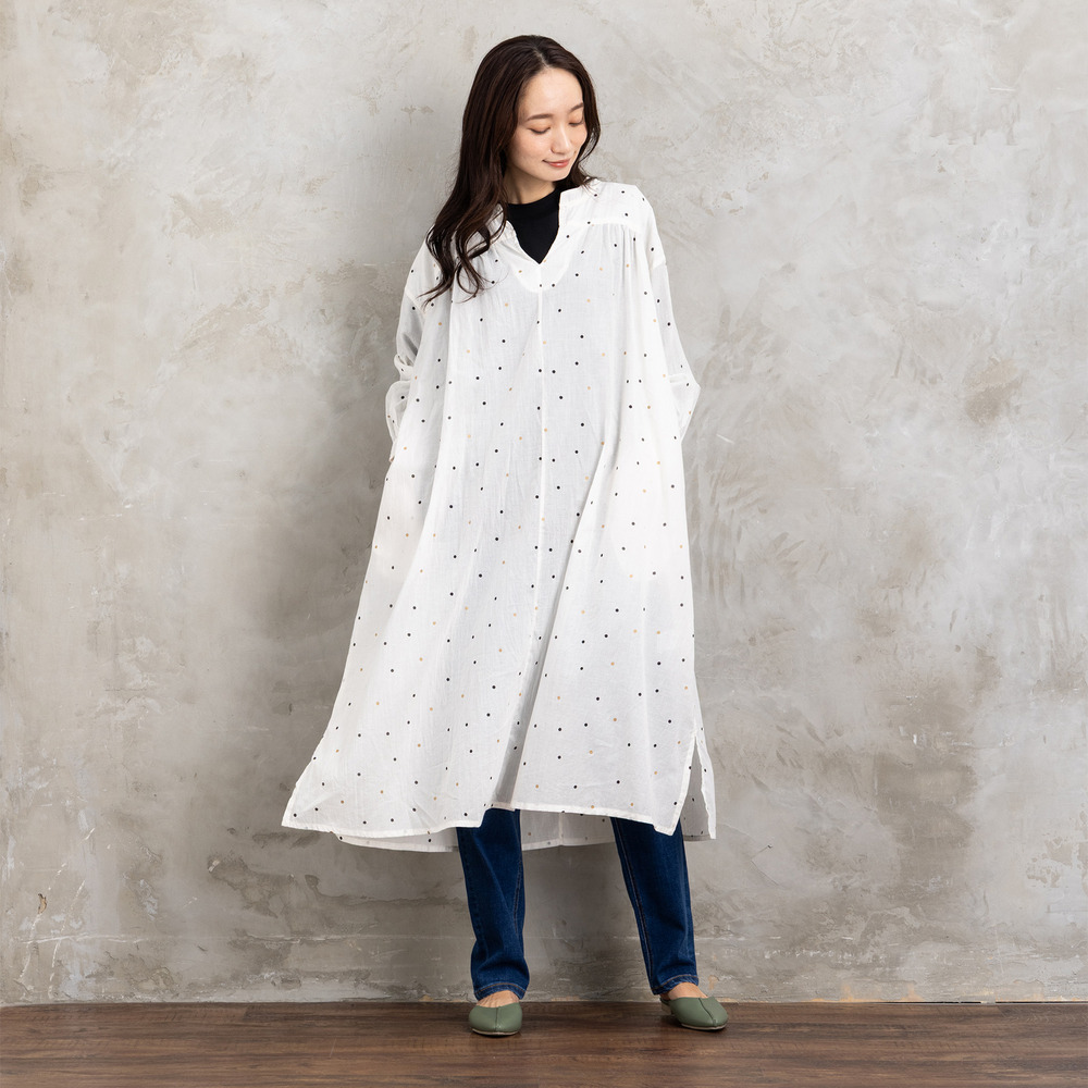 21号(6L～) ホイルドットプリントキーネックワンピース