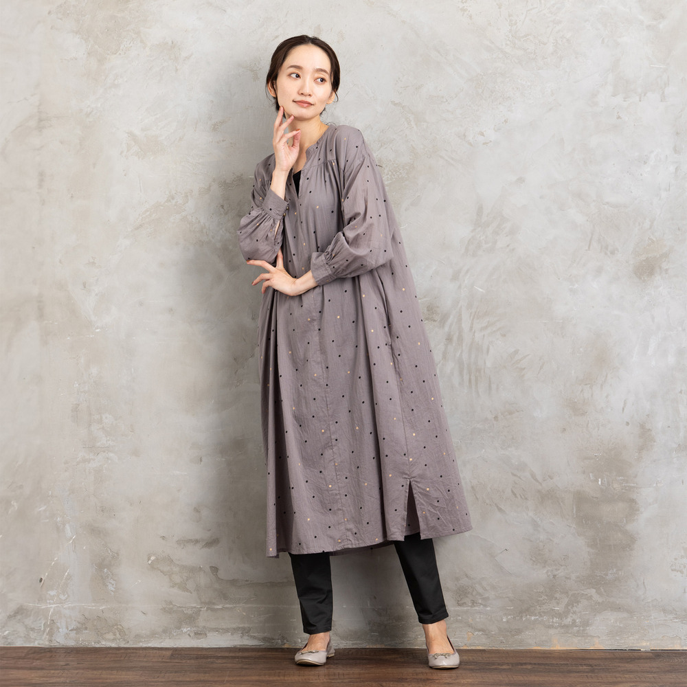 21号(6L~) ホイルドットプリントキーネックワンピース1