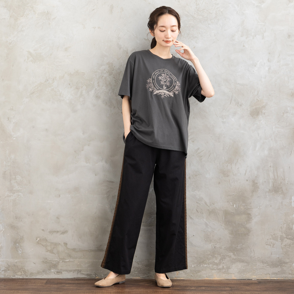 21号(6L~) フラワーエンブレム刺繍Tシャツ4