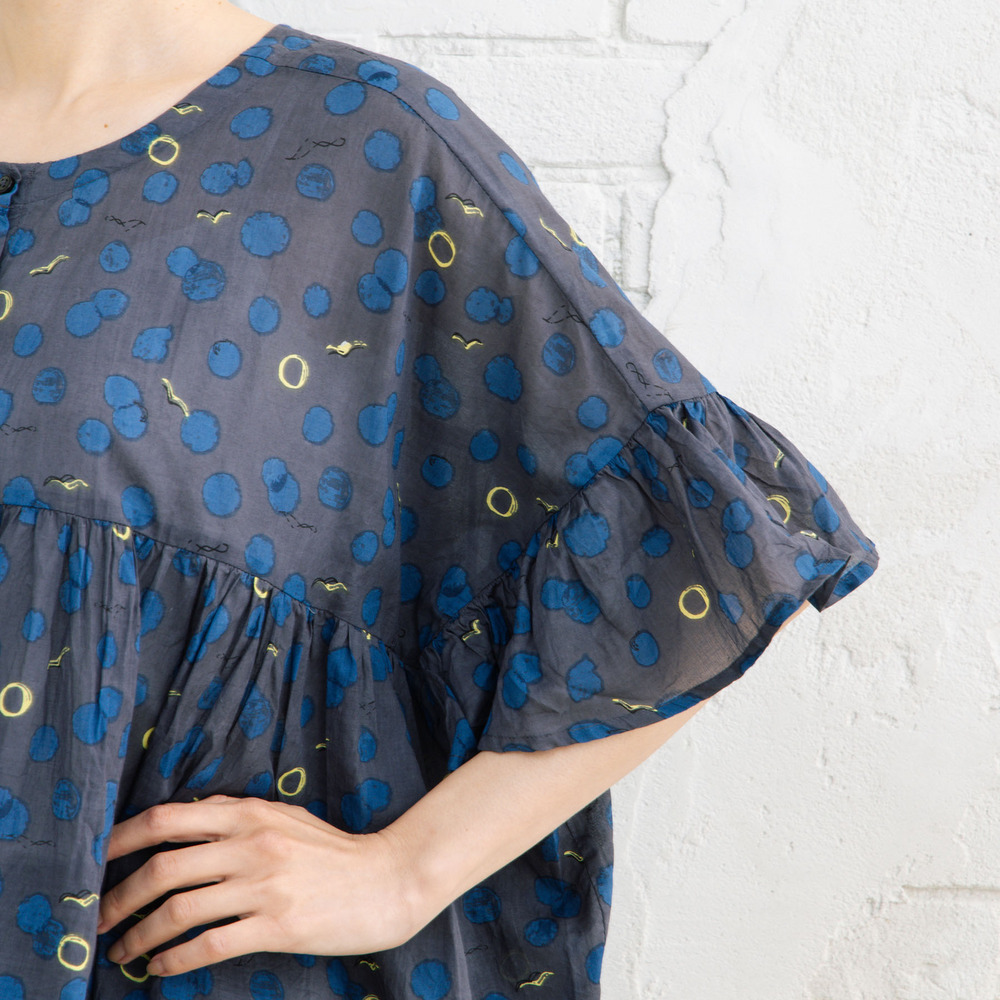21号(6L~) カモメ×水彩ドットプリント2wayブラウス16
