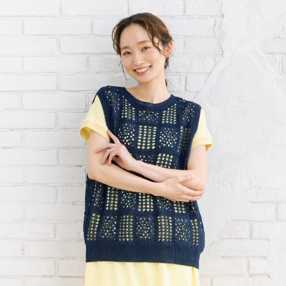 21号(6L~) 〈MADE IN JAPAN〉【抗菌防臭】ホールガーメントブロックレース柄ニットベスト1