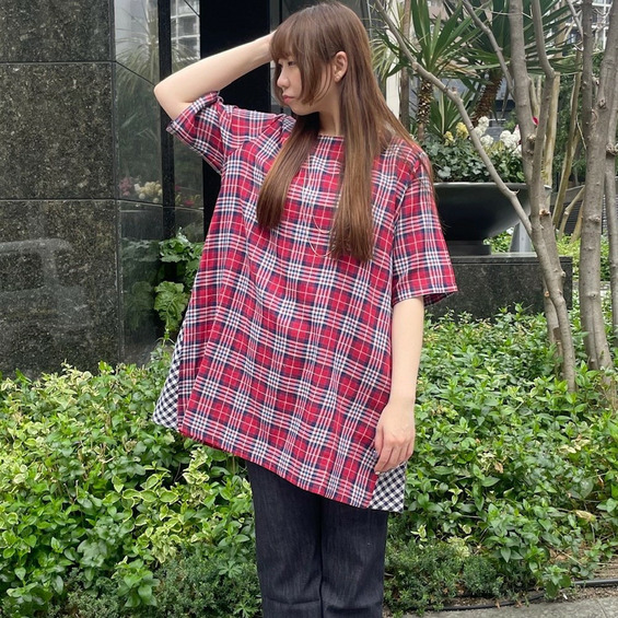 ふんわり優しい肌触り　ダブルガーゼチェックブラウス やわらかくふんわりとした着心地が魅力のコットンダブルガーゼブラウス。 通気性の良い**綿100％**のダブルガーゼ素材で、サラリと快適に着られる一枚