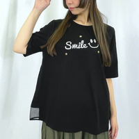 ［3L-7L］スマイルロゴTシャツ 綿混 ラメプリント パールスタッズ メッシュ切替 大きいサイスレディース