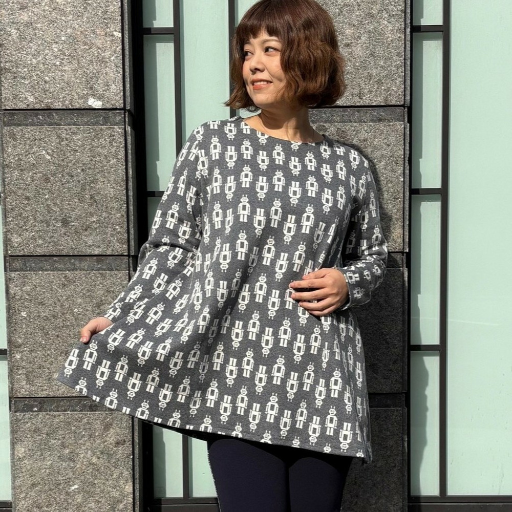 ロボット柄ジャガードチュニック1