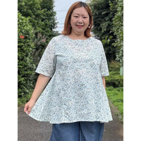 裾切替60ローン街並みを旅するプリントAラインチュニック