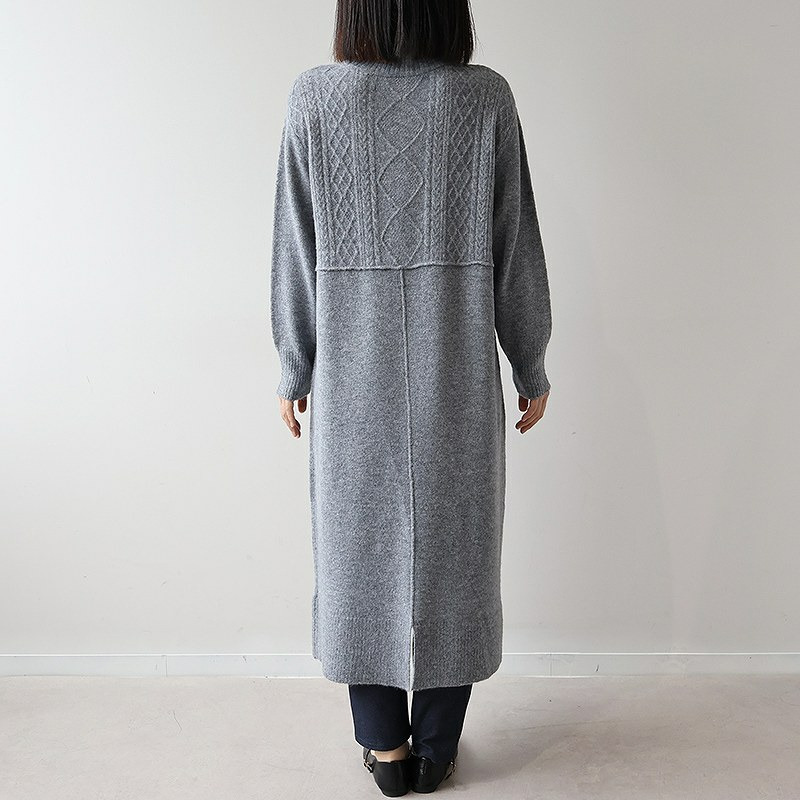 ケーブル切替えハイネックニットワンピース14