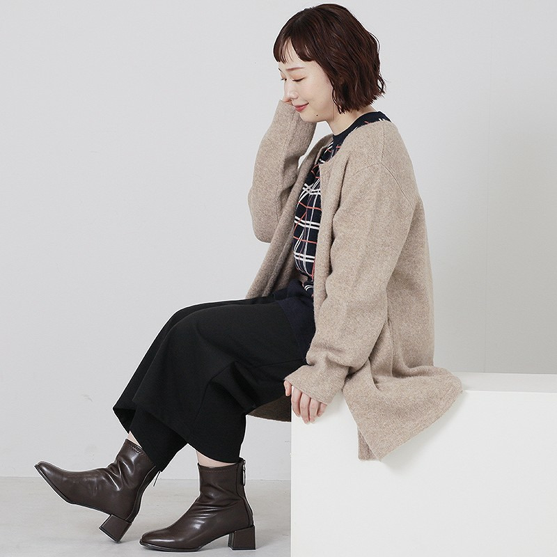 【WEB/一部店舗限定】 フワモチノーカラーニットジャケット12