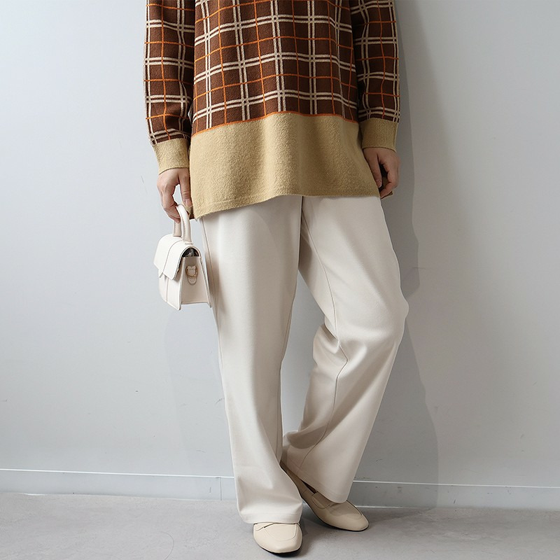 柔らかニットストレートパンツ5