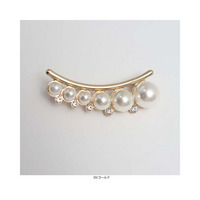 パールブローチ