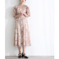 パフスリーブエンブロイダリードレス