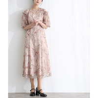 パフスリーブエンブロイダリードレス