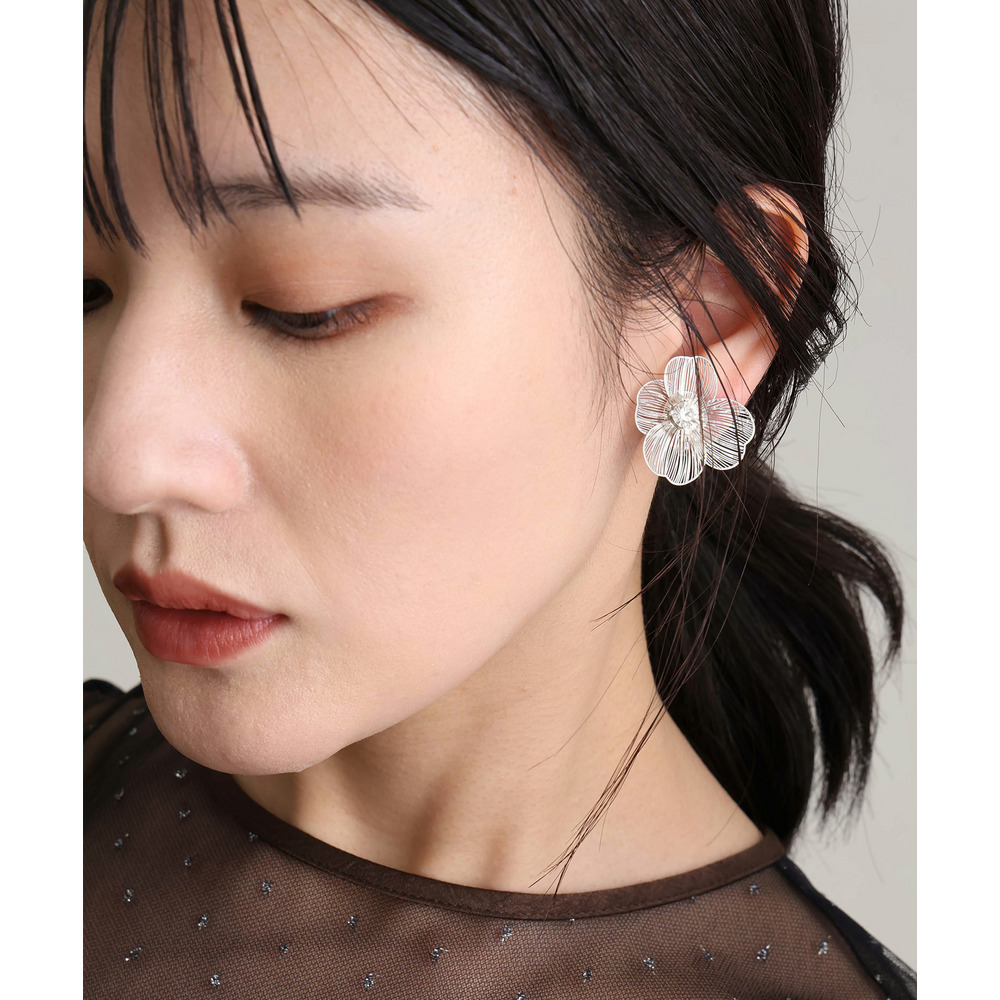 フラワーモチーフイヤリング 4