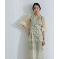 Vネック刺繍レースドレス