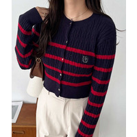 ケーブル編み刺繍ボーダーカーディガン