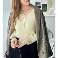 レイヤード風ヘンリーネックリブニットトップス