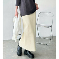 きれいシルエットで動きやすい！スポンディッシュニットスカート