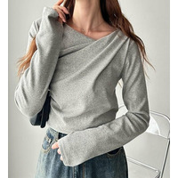 ドレープデザインカットソー