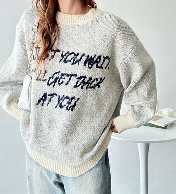 配色ロゴジャガードニット2